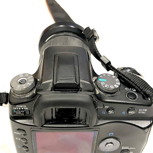 SONY Alpha DSLR A100 Camera - Picture 7 of 9